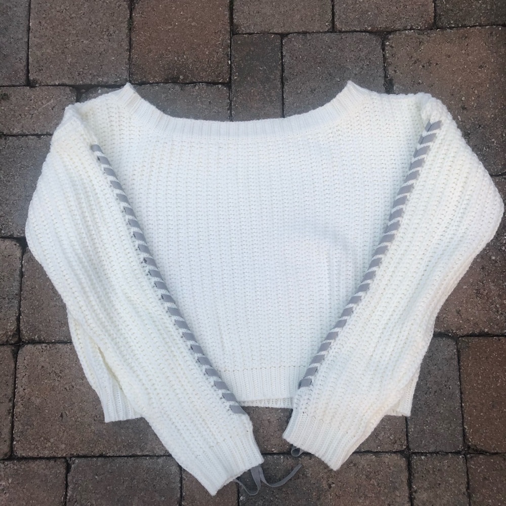 WHITE CABLE KNIT SWEATER LACE UP SLEEVES
